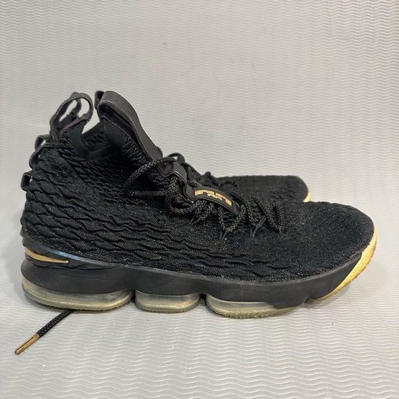 NIKE LEBRON 15 - Picture 3 of 7